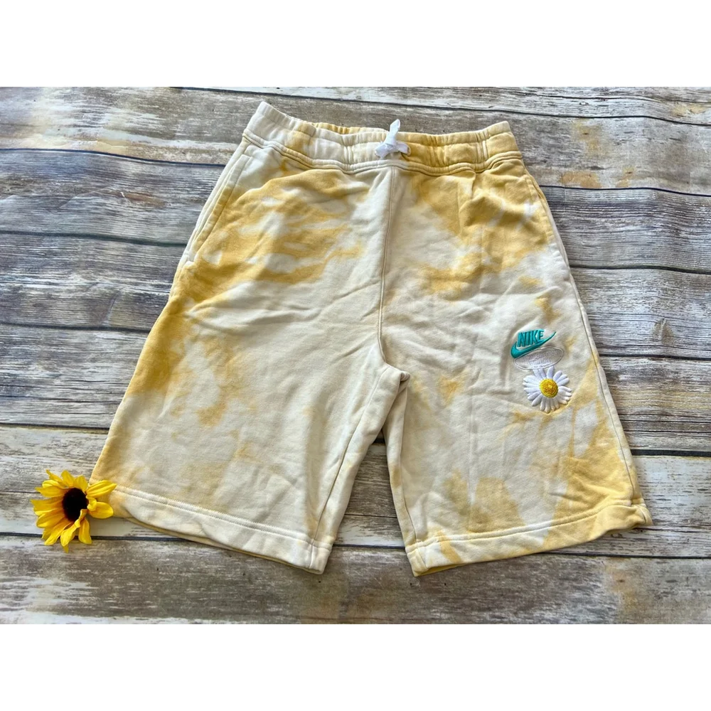 NIKE SHORTS-SIZE XL